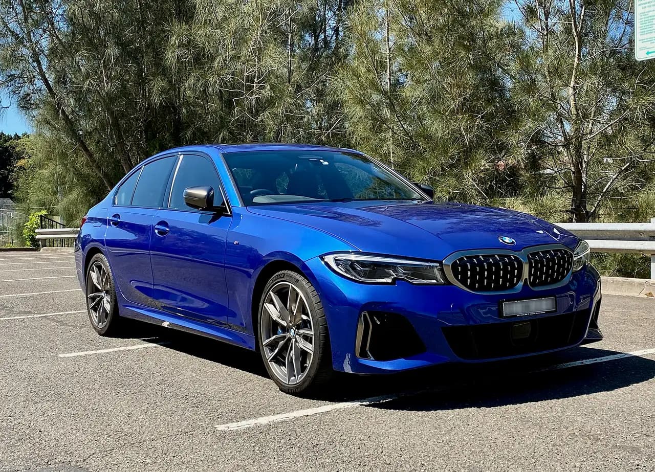 Portimao Blue 2020 BMW M340i xDrive sedan (G20), front three-quarter view