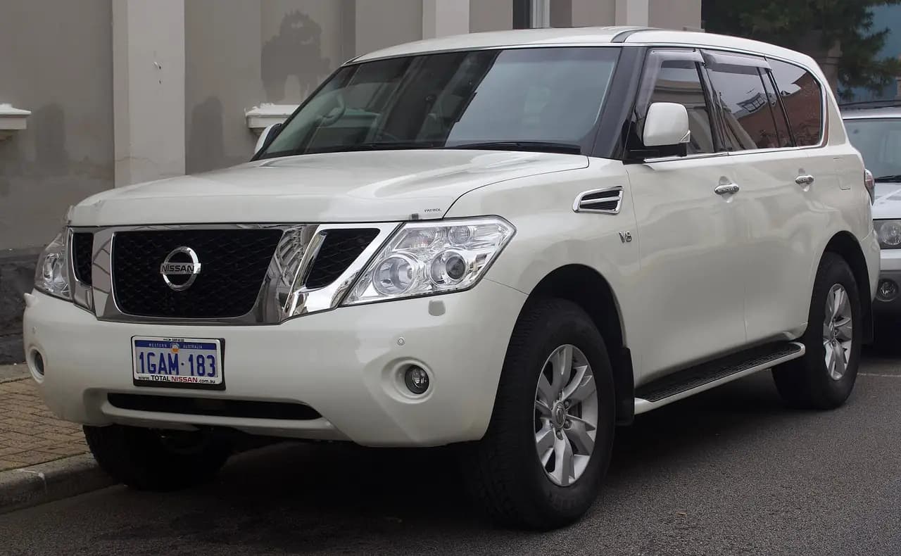 White 2016 Nissan Patrol (Y62) Ti-L wagon, front three-quarter view