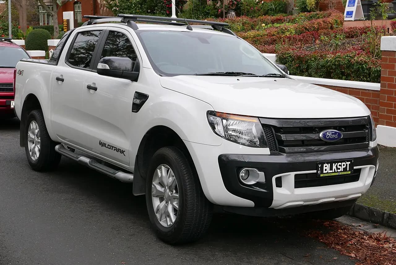 White 2014 Ford Ranger (PX) Wildtrak double cab, front three-quarter view
