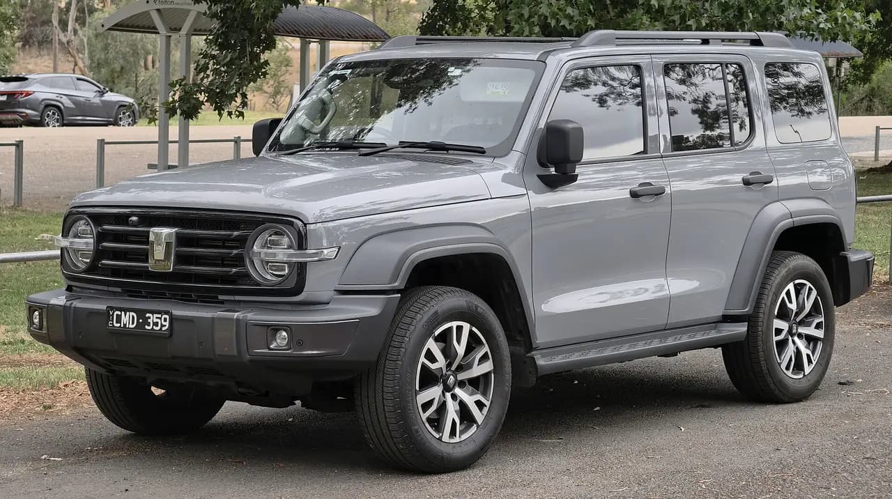 Grey GWM Tank 300 Ultra on Victorian plates, front three-quarter view